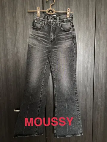 MOUSSY 그레이 부츠컷 데님