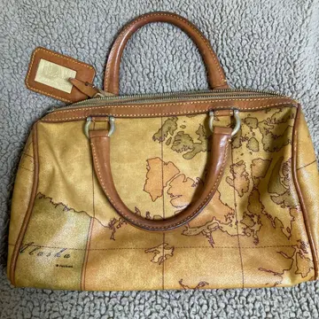 Alviero Martini 지도 도안 보스턴 백