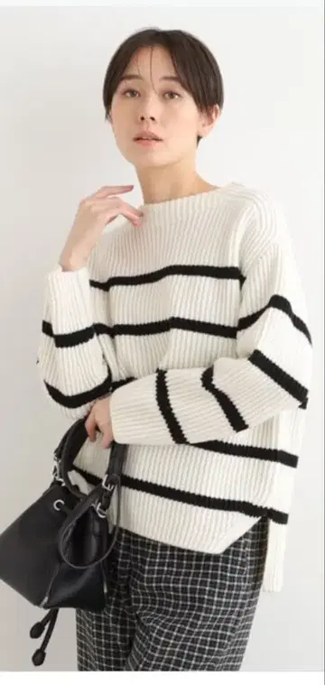 인디비 니트탑 언타이틀 리플렉트 이에나 맥피 로페 23구