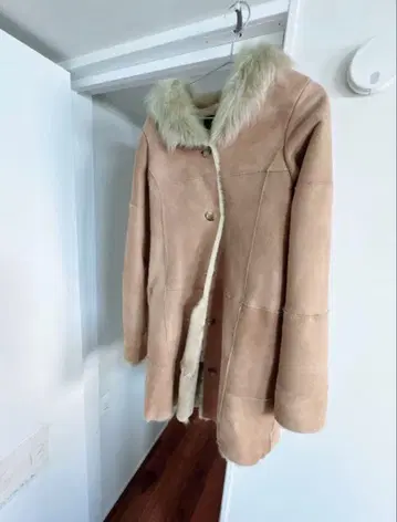 어반리서치 로쏘 무스탕 코트 리얼 무스탕 정가 15만