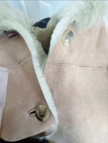 어반리서치 로쏘 무스탕 코트 리얼 무스탕 정가 15만