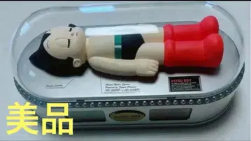 철완 아톰 피규어형 디지털 시계