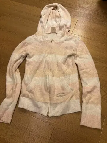 젤라또피케 후드 부착 룸웨어 핑크 화이트