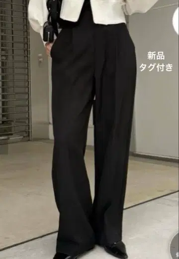 새상품 카프리슈 마쥬 정가 1만 4300엔 스트레이트 턱 팬츠 블랙