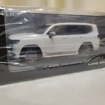 도요타 랜드크루저 300 컬러 샘플 미니카