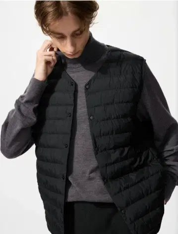 2025년 유니클로 퍼프 테크 컴팩트 베스트 블랙 사이즈 L