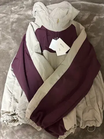 Mila Owen 발수 리사이클 나일론 후디 블루종