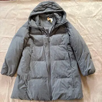 유니클로 여성용 다운 코트 그레이 색상 XL