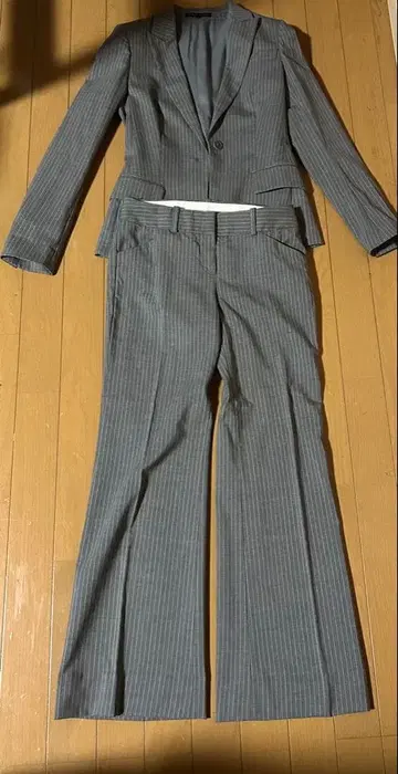 theory 스트라이프 플레어 팬츠 수트 셋업