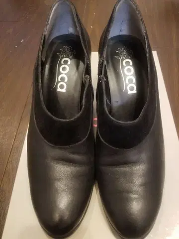 coca 블랙 슬립온 펌프스 중간 힐