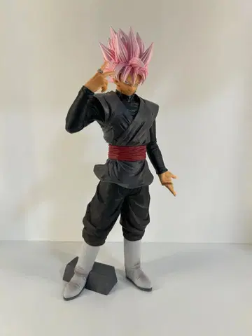 그란디스타 슈퍼 사이어인 로제 오공 블랙