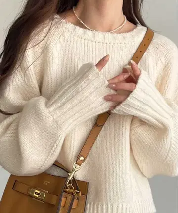 볼륨 슬리브 컬러 숏 기장 니트