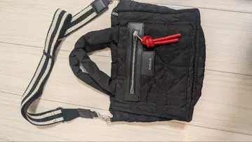 블랙 나일론 퀼팅 숄더백