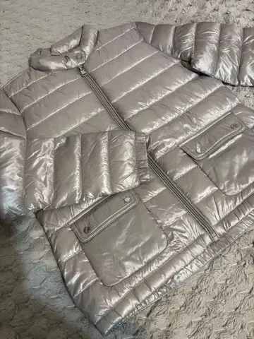 Calvin Klein 다운 자켓 M 샤이니 베이지