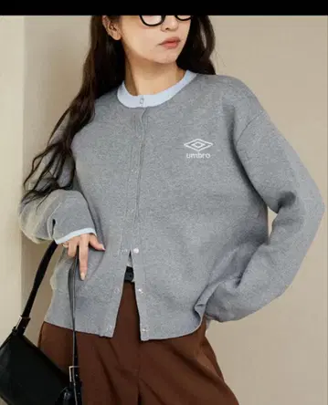 UMBRO x PUBLUX 엄브로 원포인트 자수 배색 니트 가디건