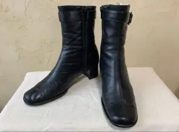 블랙 가죽 사이드 지퍼 부츠