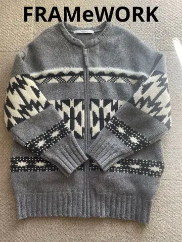 프레임워크 자카드 지퍼 가디건 그레이