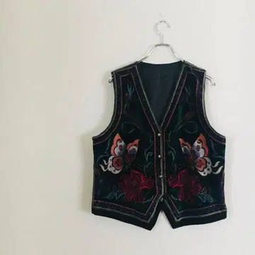 노브랜드 벨로아 베스트 지레 빈티지 레트로 여성용 나비 패턴 꽃무늬