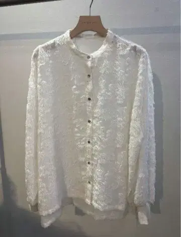 [샹들라 로즈] 컷 자카드 긴팔 셔츠