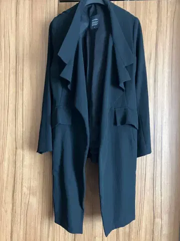 LIMI feu 리미후 블랙 롱 코트 사이즈 M~L