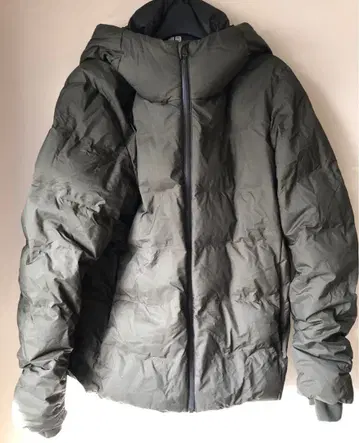 [ 최종 가격 인하 ] 유니클로 남성용 다운 자켓 L 사이즈