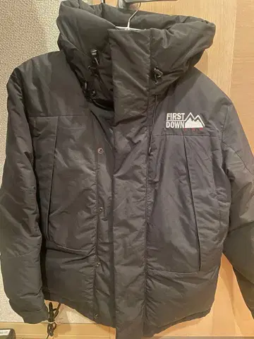 퍼스트 다운 블랙 다운 자켓 여성용 S