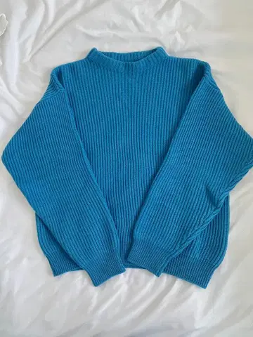 맥피 리브 니트 스웨터 모 울 파랑 투모로우랜드 블루