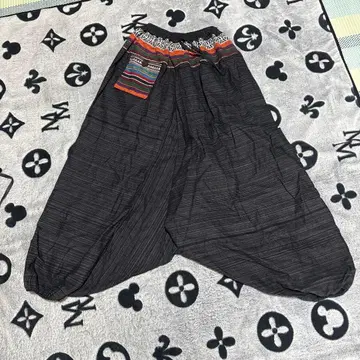 미사용 새상품 사루엘 팬츠 차이하네 말라이카 티티카카 좋아하시는 분께