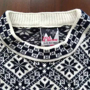 DELE of NorWay 사이즈 S 니트 스웨터