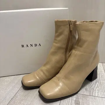 RANDA 크림 지퍼 숏부츠