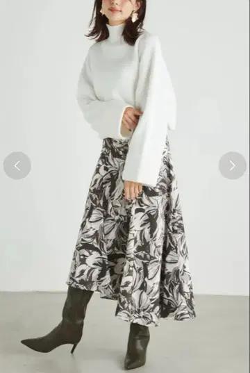 rienda 트위스트 컷 플레어 J/W SK