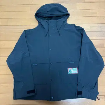 16일까지 미사용 Woods 후드 부착 나일론 자켓 다크 그레이