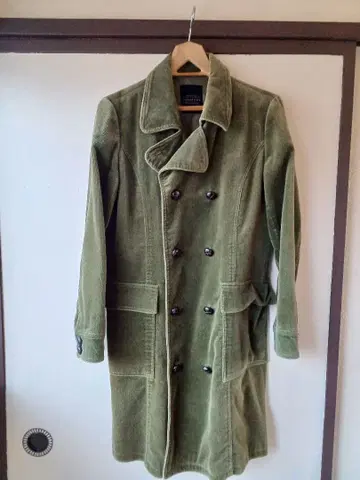 올리브 그린 코듀로이 롱 코트