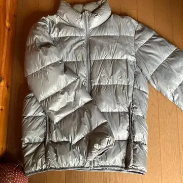 유니클로 프리미엄 다운 울트라 라이트 실버 L