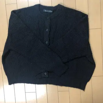새상품 미즈이로 인드 크루넥 가디건