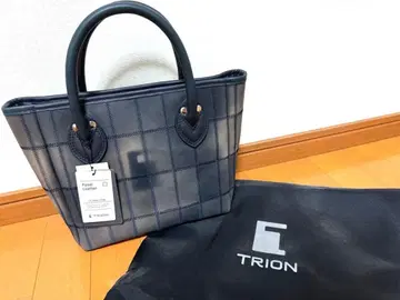 TRION 네이비 핸드백 DPC252