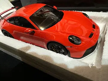 1/18 포르쉐 911 GT3 2021 (오렌지 x 블랙 휠)