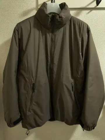 컨디션 최상 GOLDWIN 패딩 자켓 사이즈 4 XL 브라운