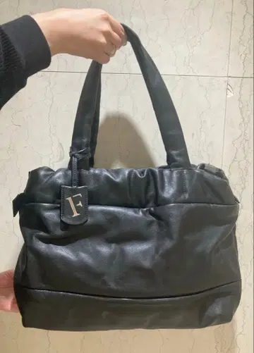 훌라 블랙 토트백