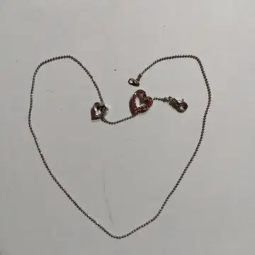 하트형 참 목걸이