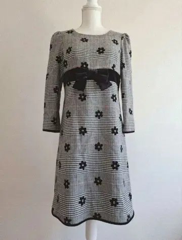 [ 새상품급 ] M'S GRACY 글렌체크 패턴 플라워 플로키 원피스