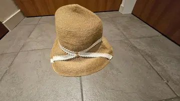 아테나 베이지 밀짚모자 레이스