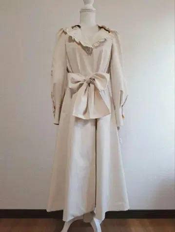 [새상품] M'S GRACY BIG 리본 트렌치코트