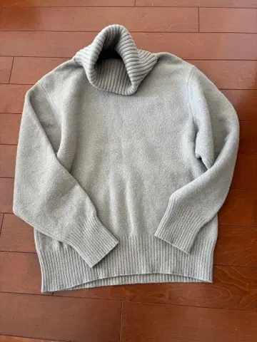 드 미들 게이지 터틀 스웨터