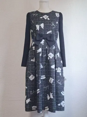 [ 새상품 ] M'S GRACY 리브 니트 절개 트위드 프린트 원피스