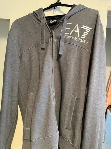 EA7 Emporio Armani 그레이 후드티 M 사이즈