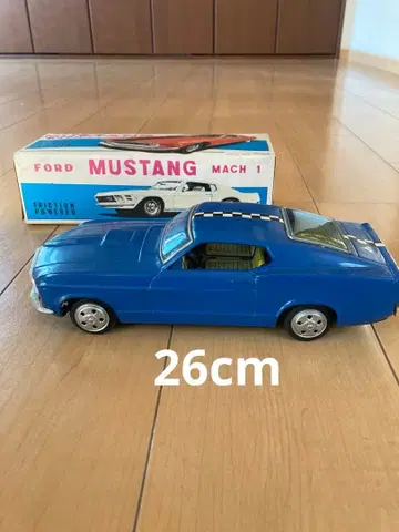 머스탱 양철 장난감 자동차 레트로