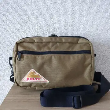 새상품급 KELTY 숄더백 RECTANGLE ZIP SHOULDER