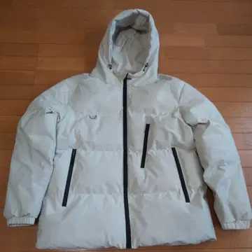 화이트 폴리에스테르 솜 자켓 후드 부착