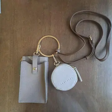 그레이 스마트폰 숄더백 지퍼 포켓 부착